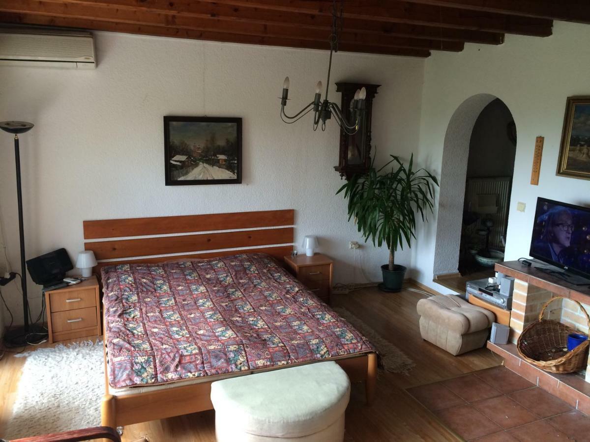 Holiday House Cervena Veza Piest'any Exterior photo